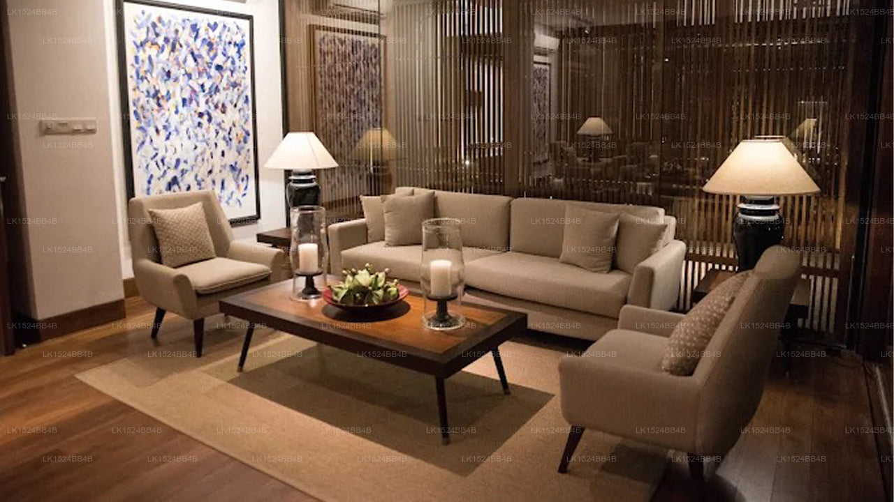 The Villa by Contemporary , Wadduwa