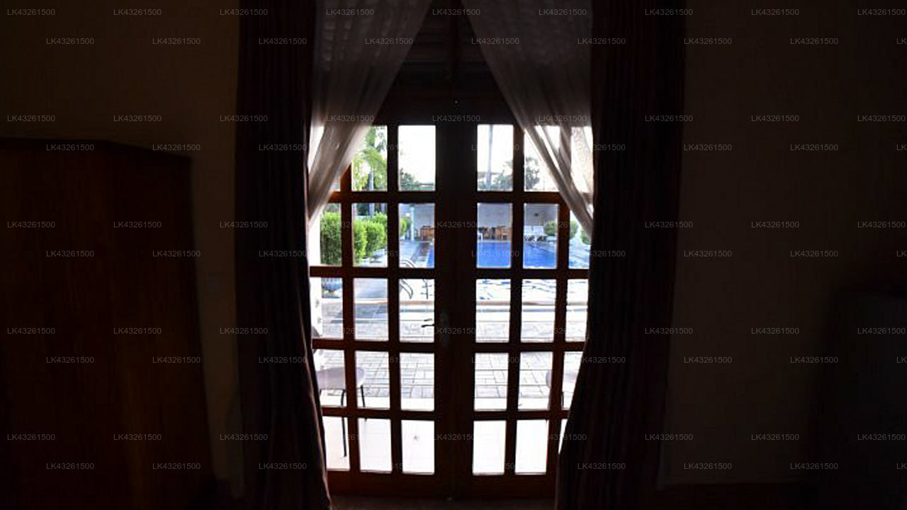 Bluewater Beach Resort, Trincomalee