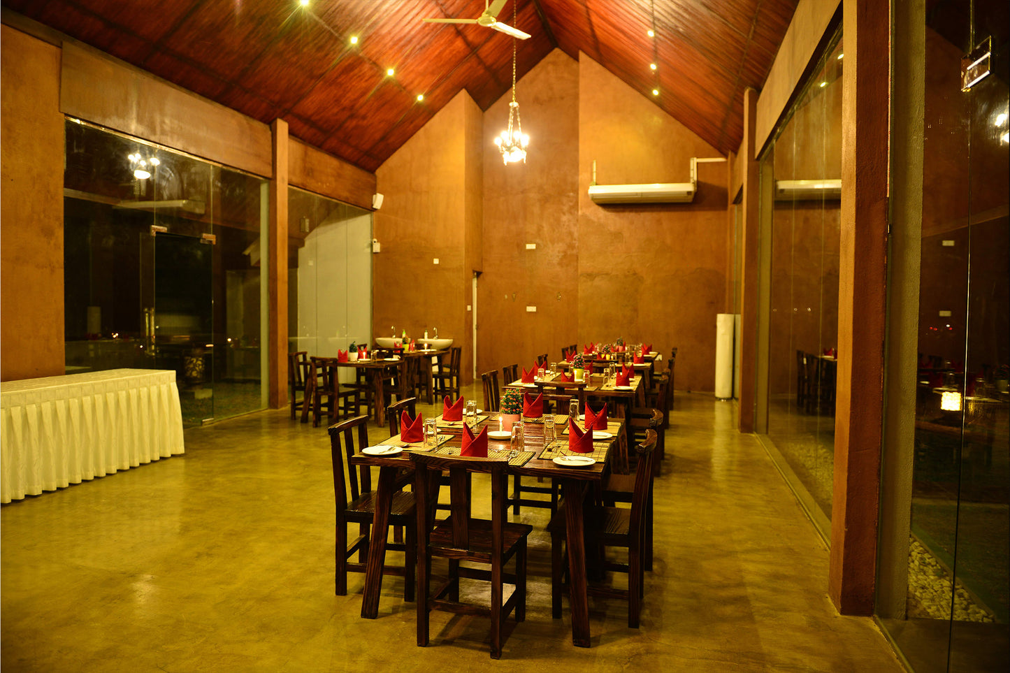 Agbo Hotel, Giritale