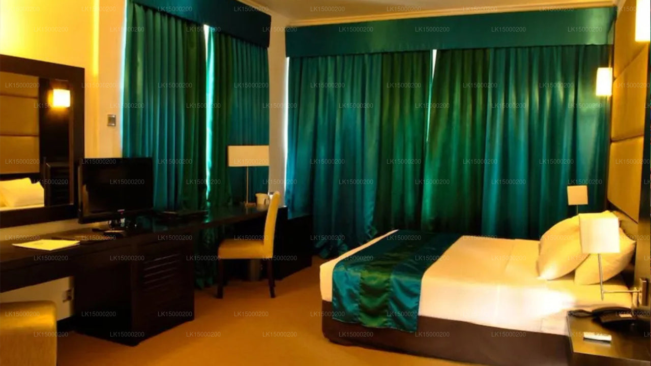 Peacock Beach Hotel bevindt zich in Hambantota.