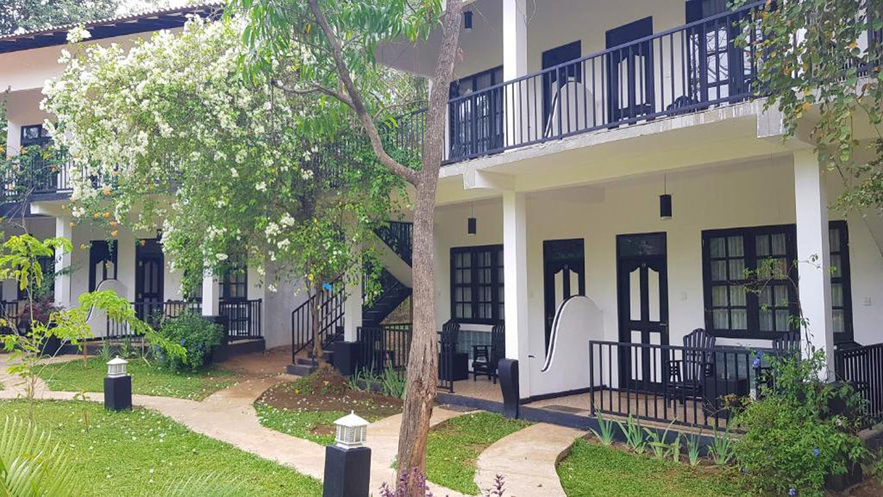 Eco-dorp met bloementuin, Sigiriya