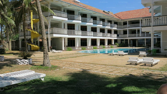 Olenka Sunside Beach, Marawila