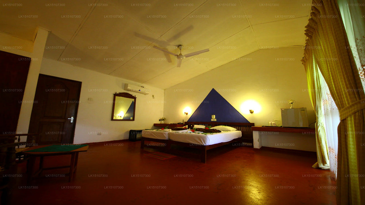 Aqua Pearl Lake Resort, Moratuwa