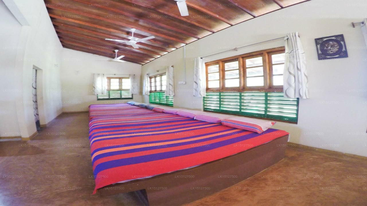 De Olifant Holiday Bungalow,  Udawalawe