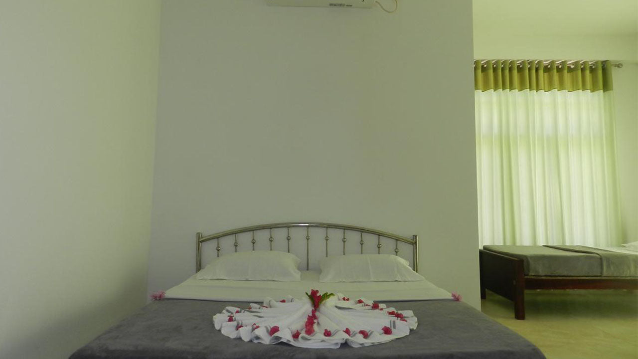 The Paradise Hotel bevindt zich in Kurunegala.