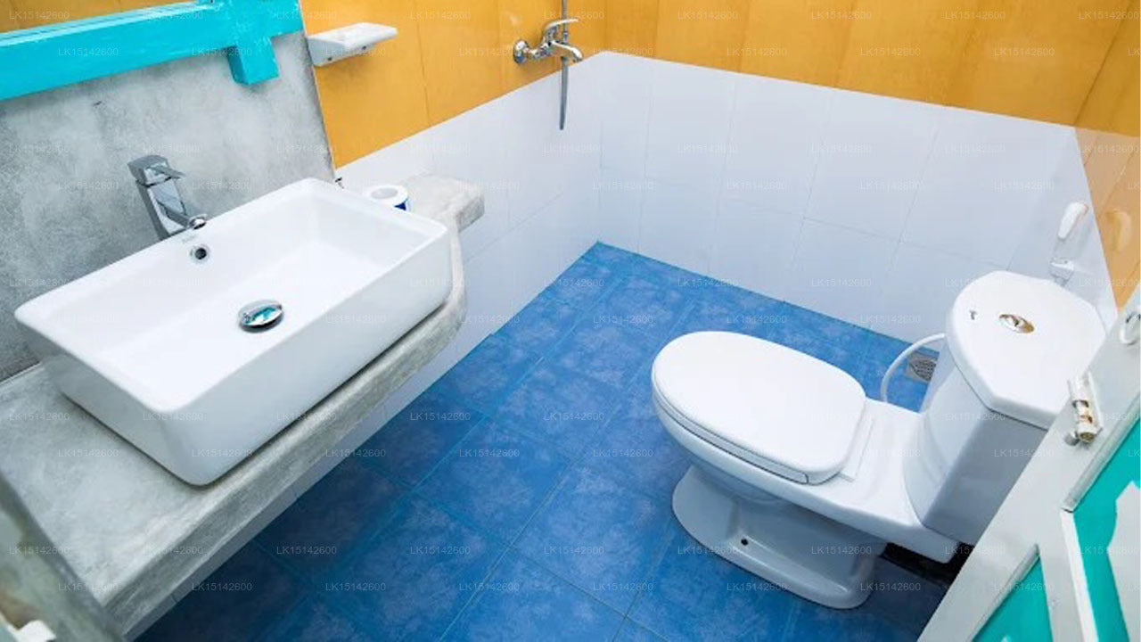 International Beach Hotel & Restaurant, Hikkaduwa