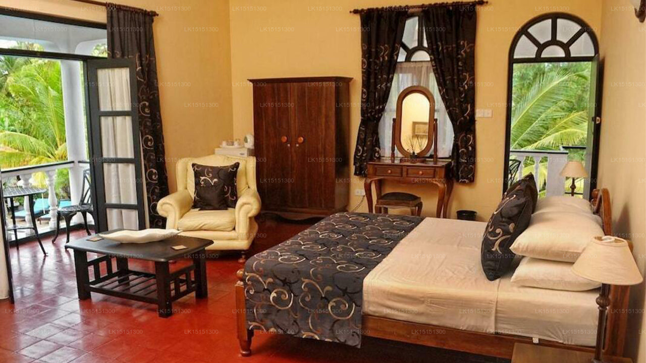 Villa Suriyagaha, Waikkal