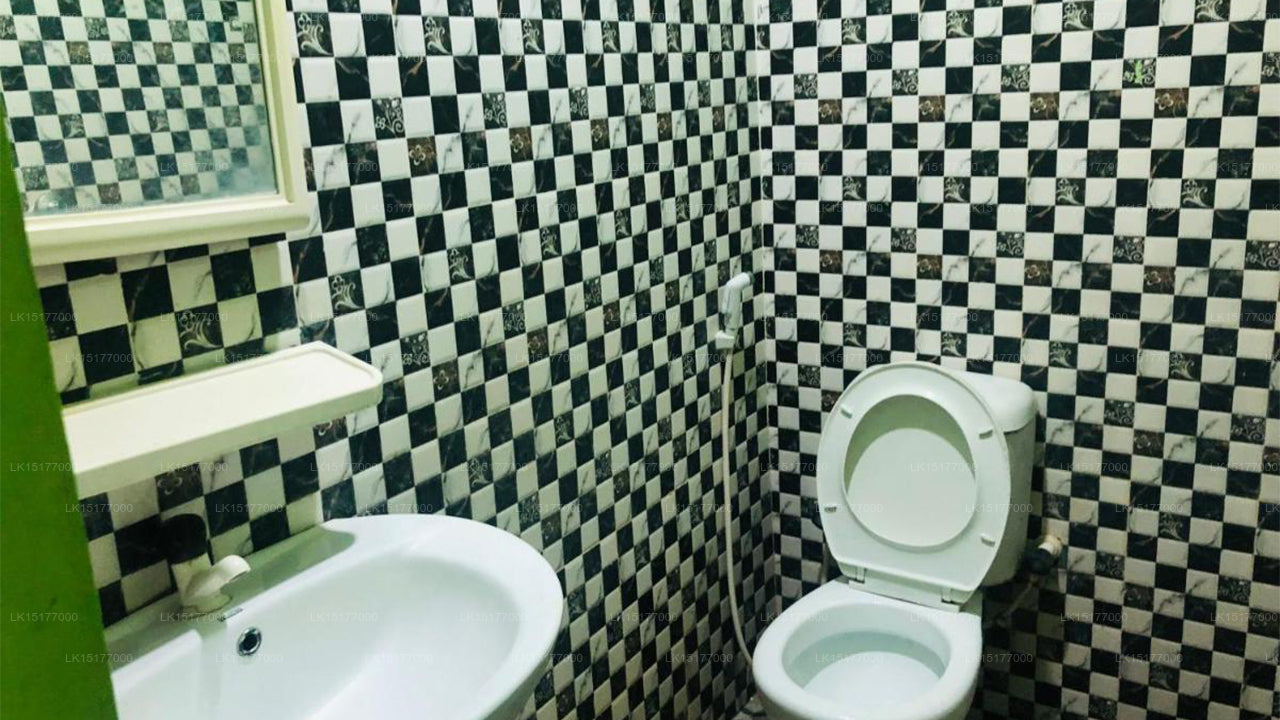 Nuwarawewa Villa, Anuradhapura