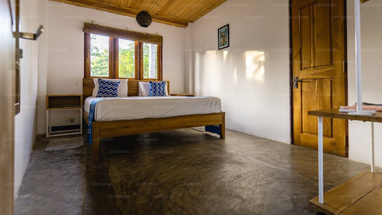 Salt House, Dikwella