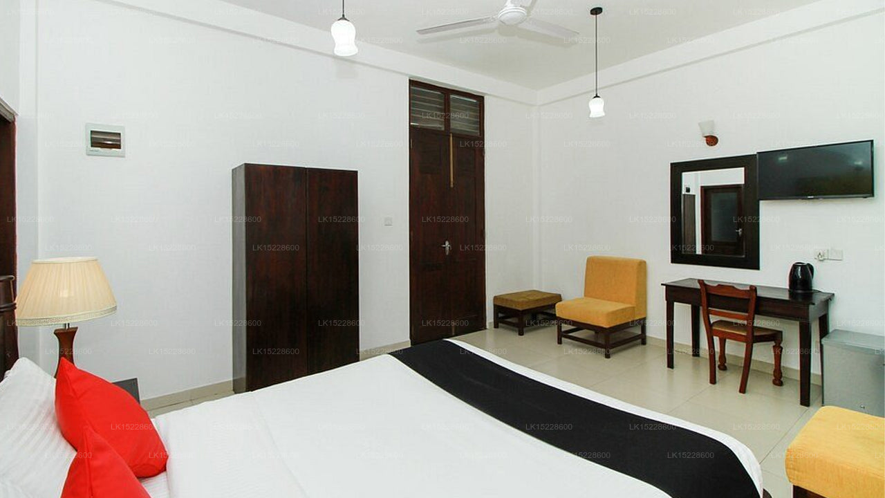 Blue Spring Hotel, Wadduwa