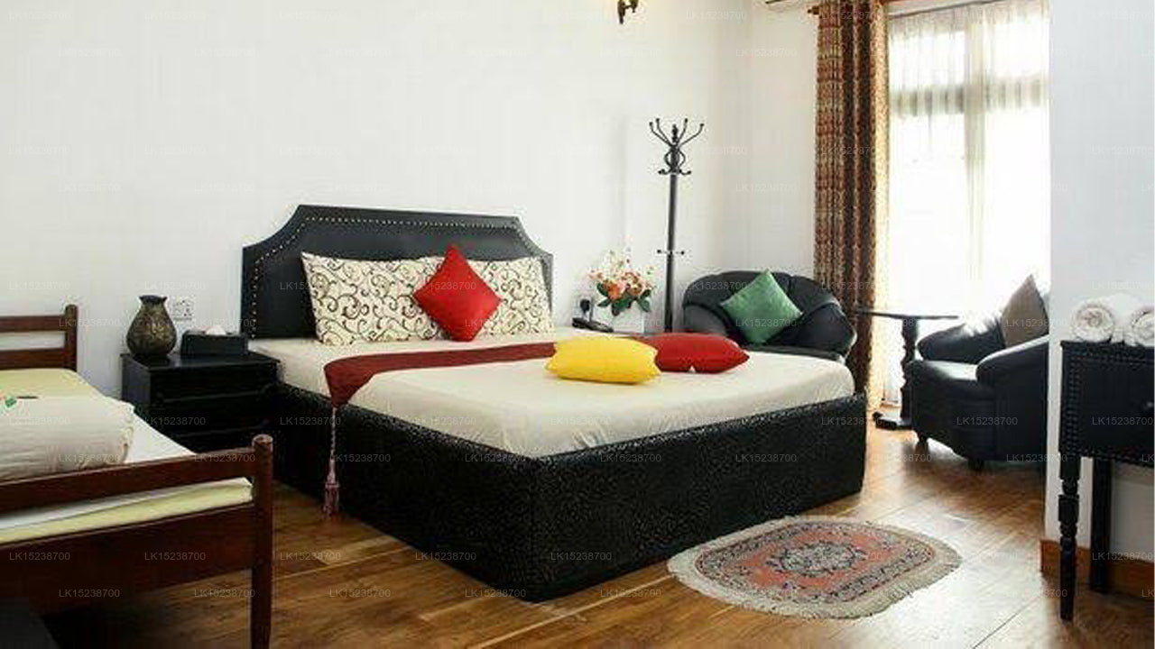 The Sovereign Kandy, Kandy