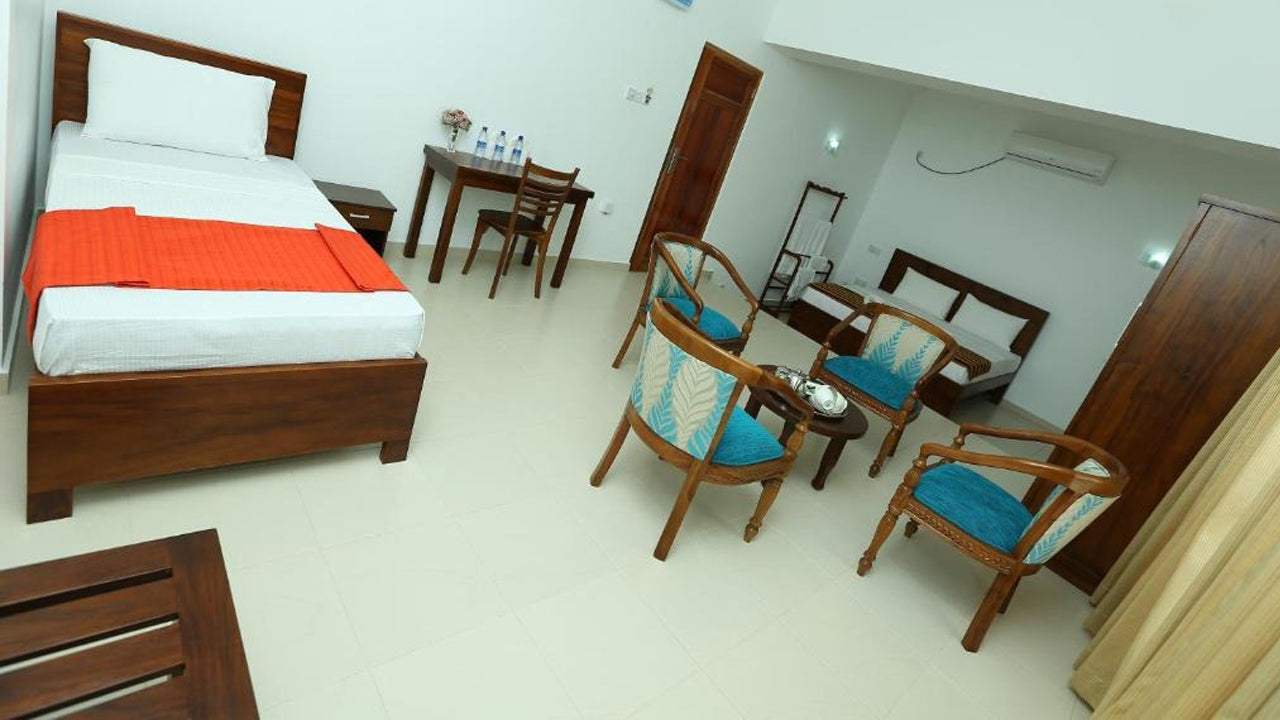 Hotel Oviya, Vavuniya