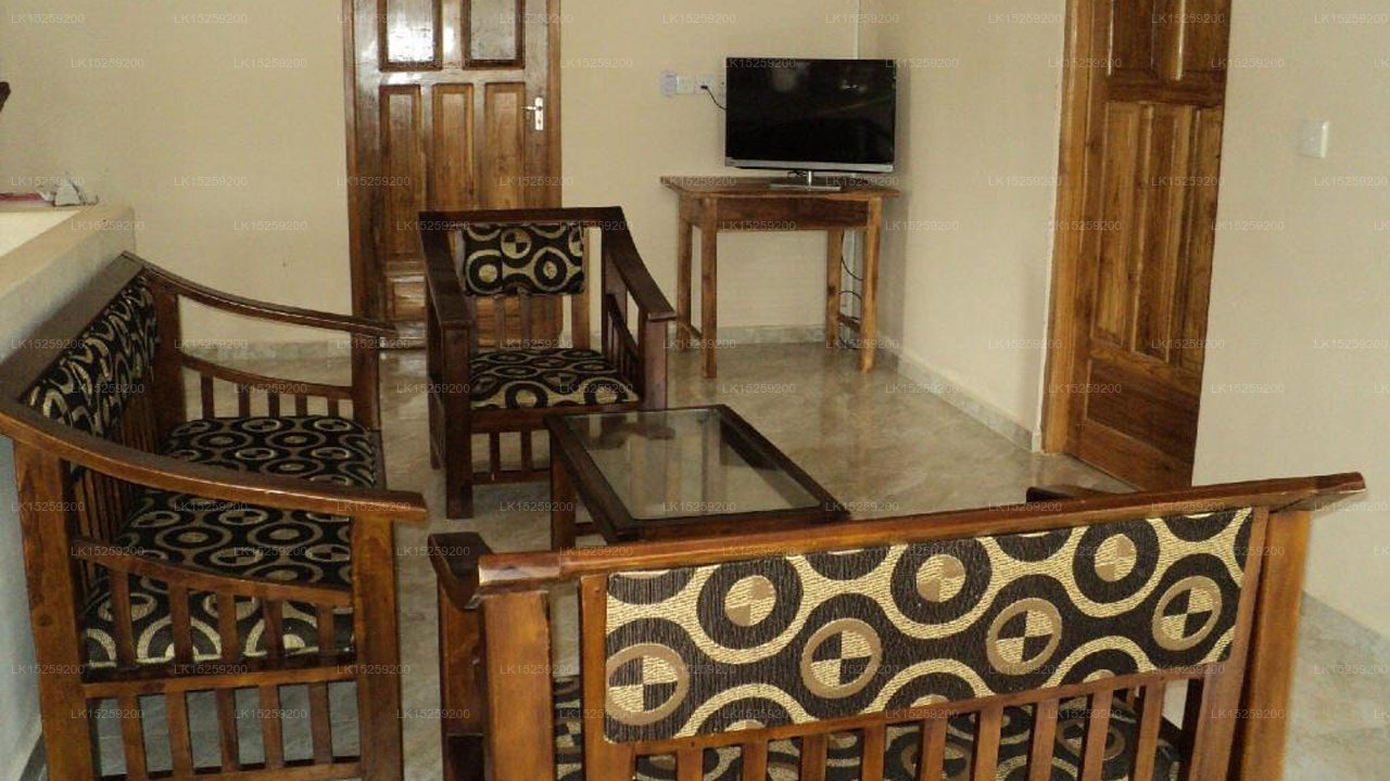 N Joy Inn, Trincomalee