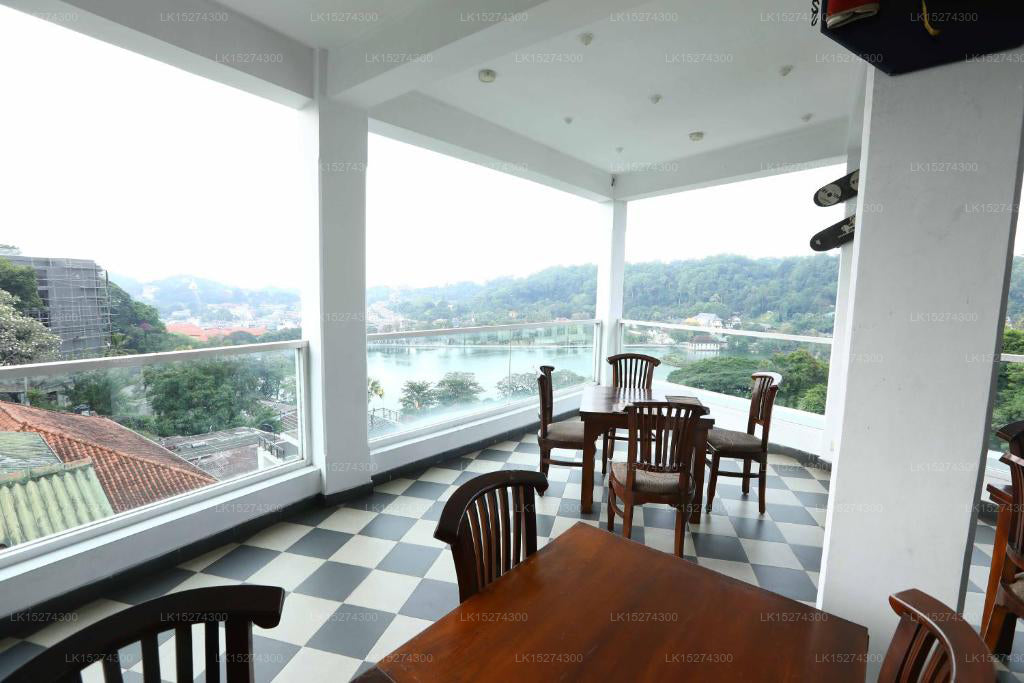 Kandy Supreme Hotel bevindt zich in Kandy.