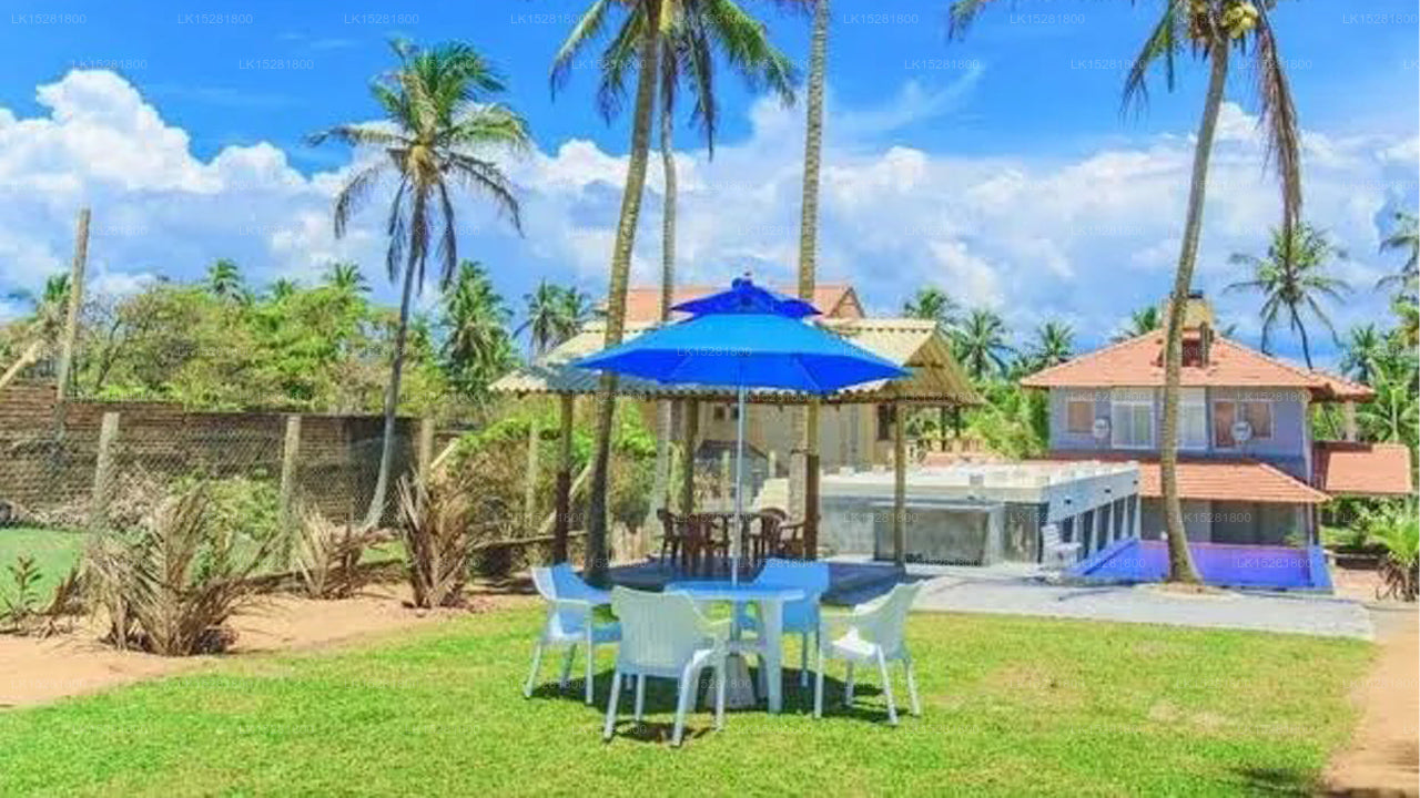 Una J Villa, Pamunugama