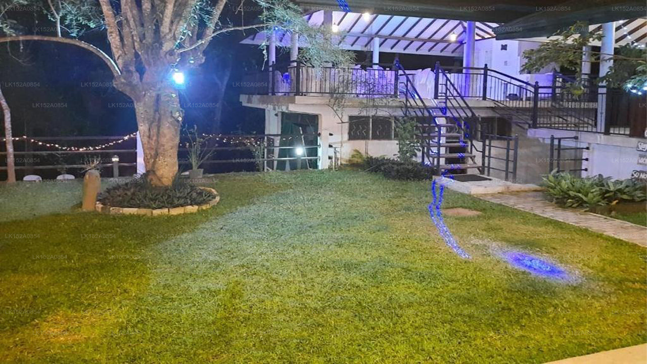 Hotel Achivina, Kandy