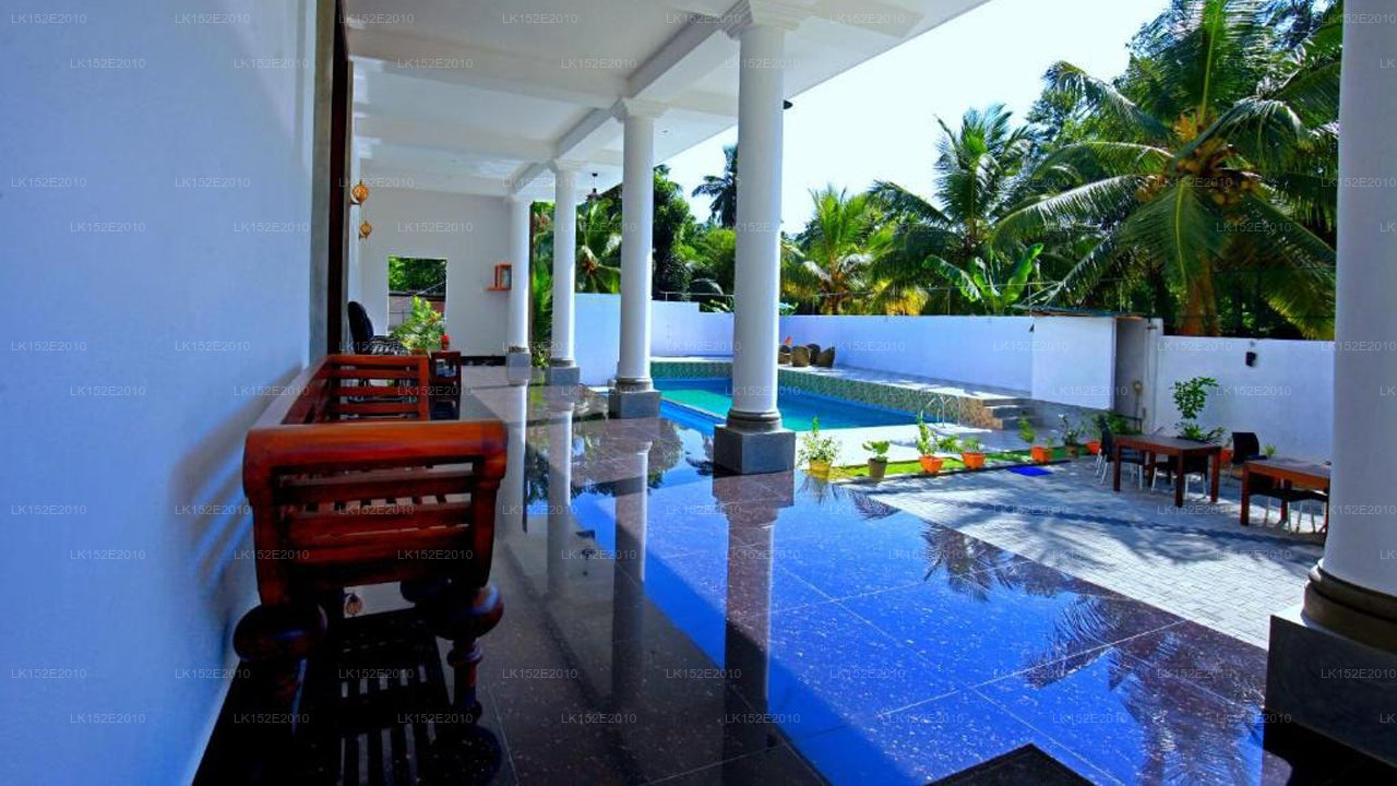 lavenro hotel & resort, Deniyaya