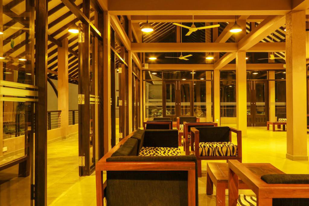 Oak Ray Lake Resort bevindt zich in Tissamaharama