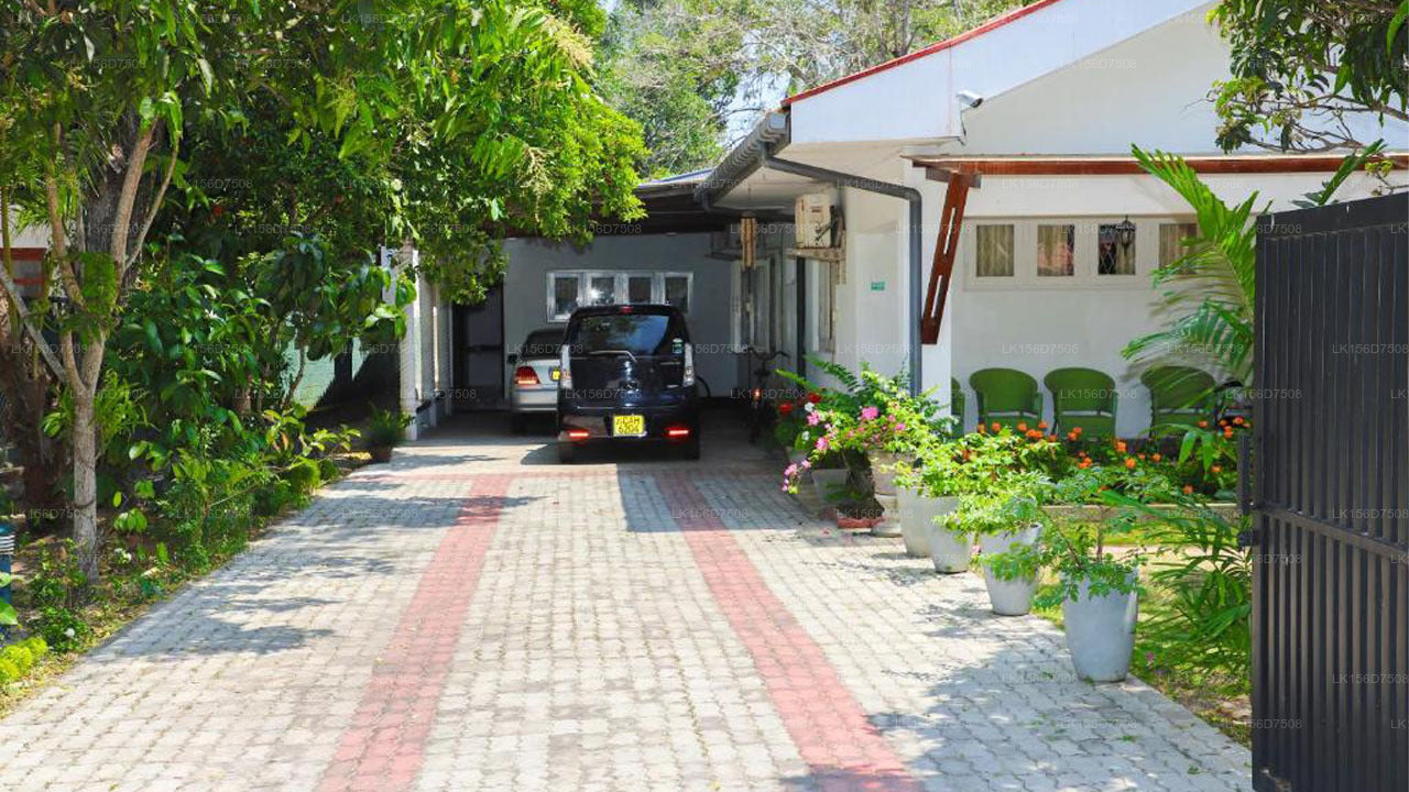 Hostel Katunayake, Katunayake