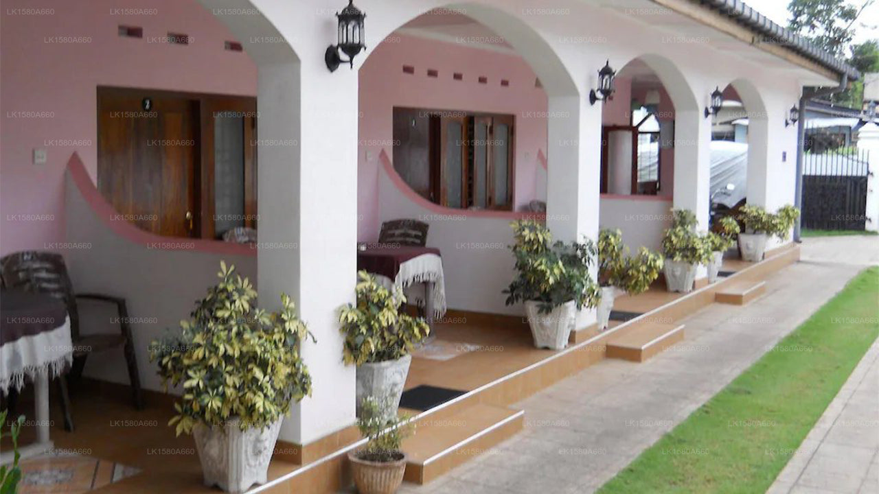 Ocean View Guesthouse, Negombo