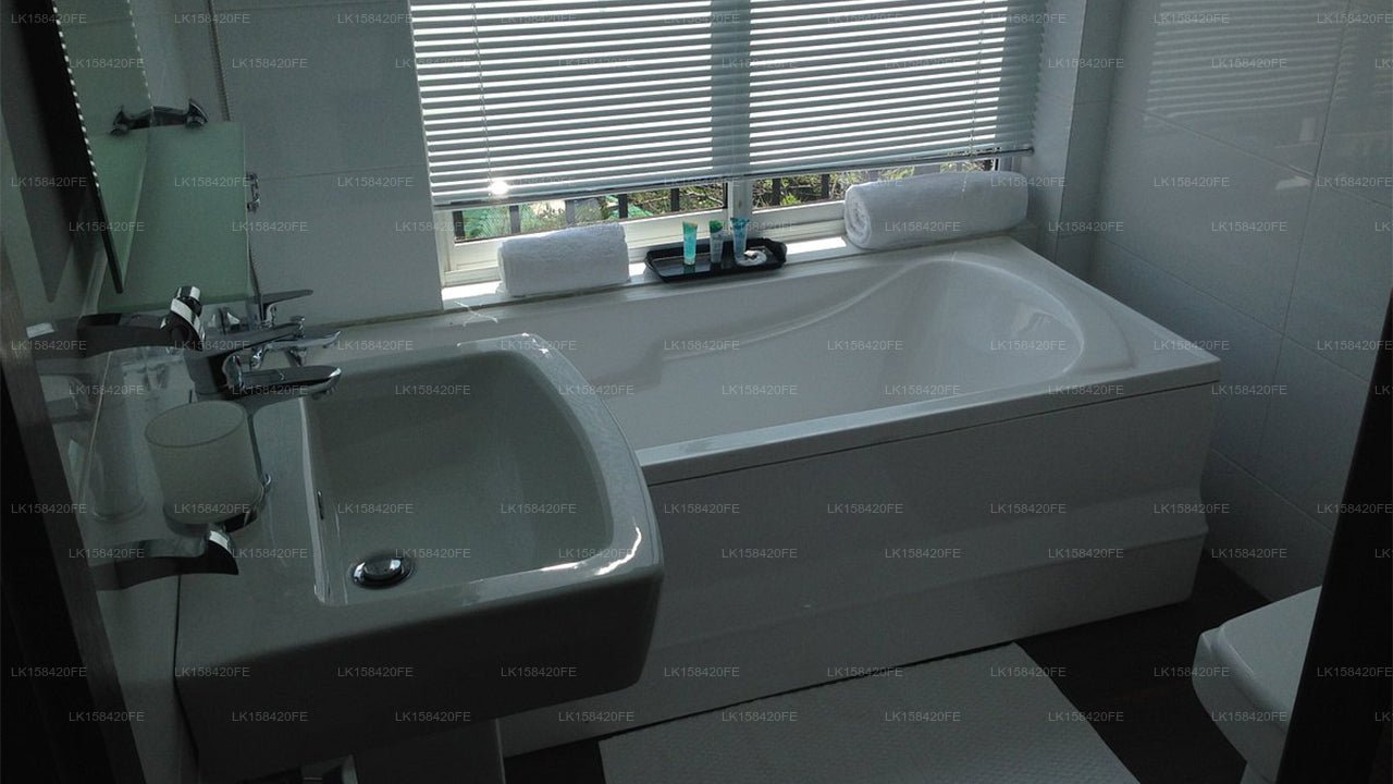 Illukmodara Watta, Kandy