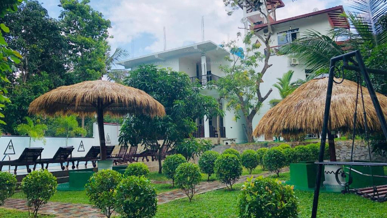 River Front Home Stay, Udawalawe