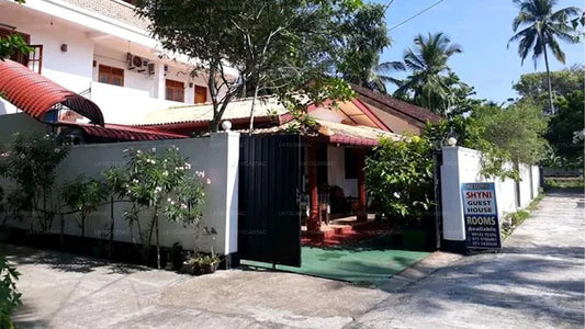 Shyni Tourist Guesthouse, Hikkaduwa