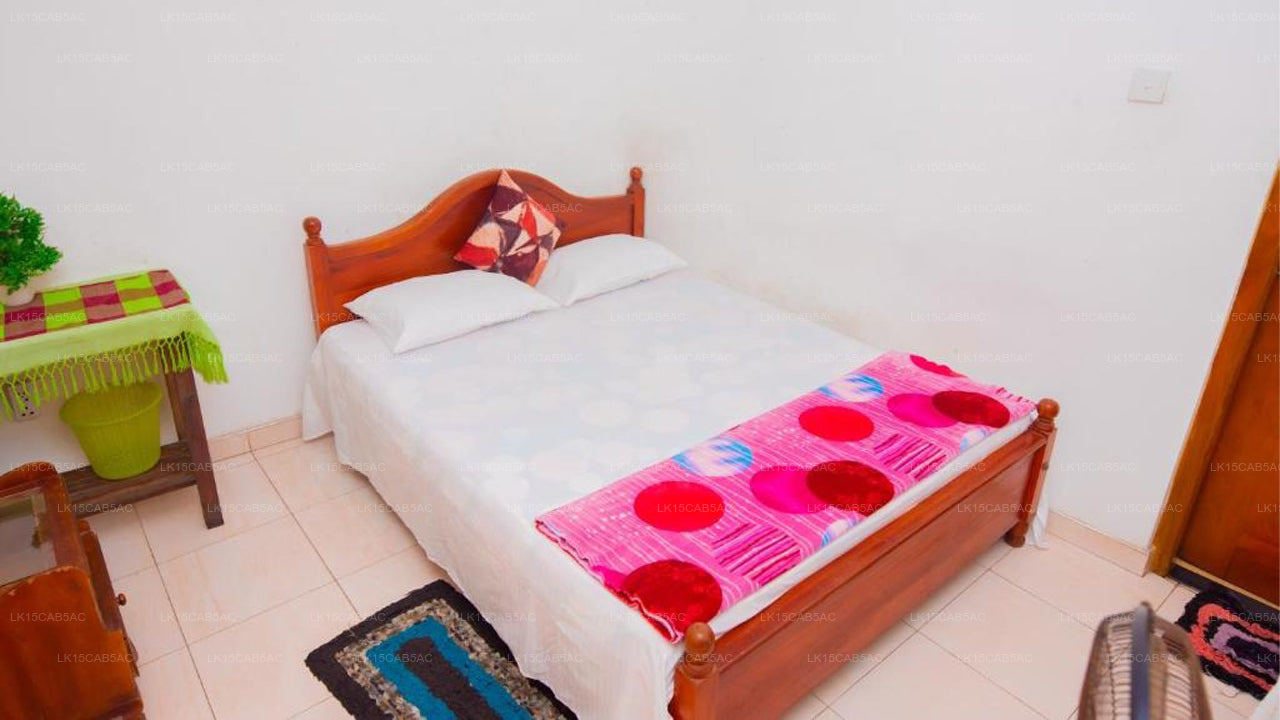 Shyni Tourist Guesthouse, Hikkaduwa