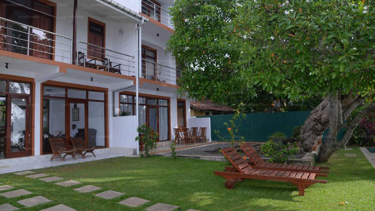 River Side Inn Fuji, Bentota