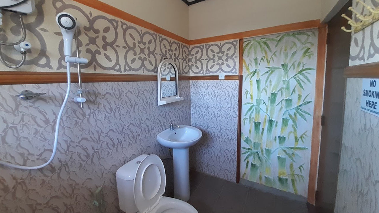 The Wooden Crest, Trincomalee