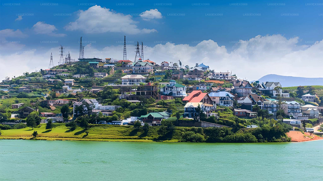 Privétransfer van Colombo naar Nuwara Eliya inclusief canyoning-avontuur