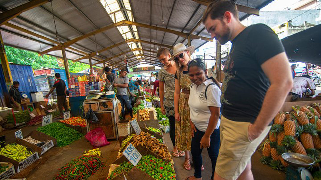 Marktbezoek en kookworkshop vanuit Colombo