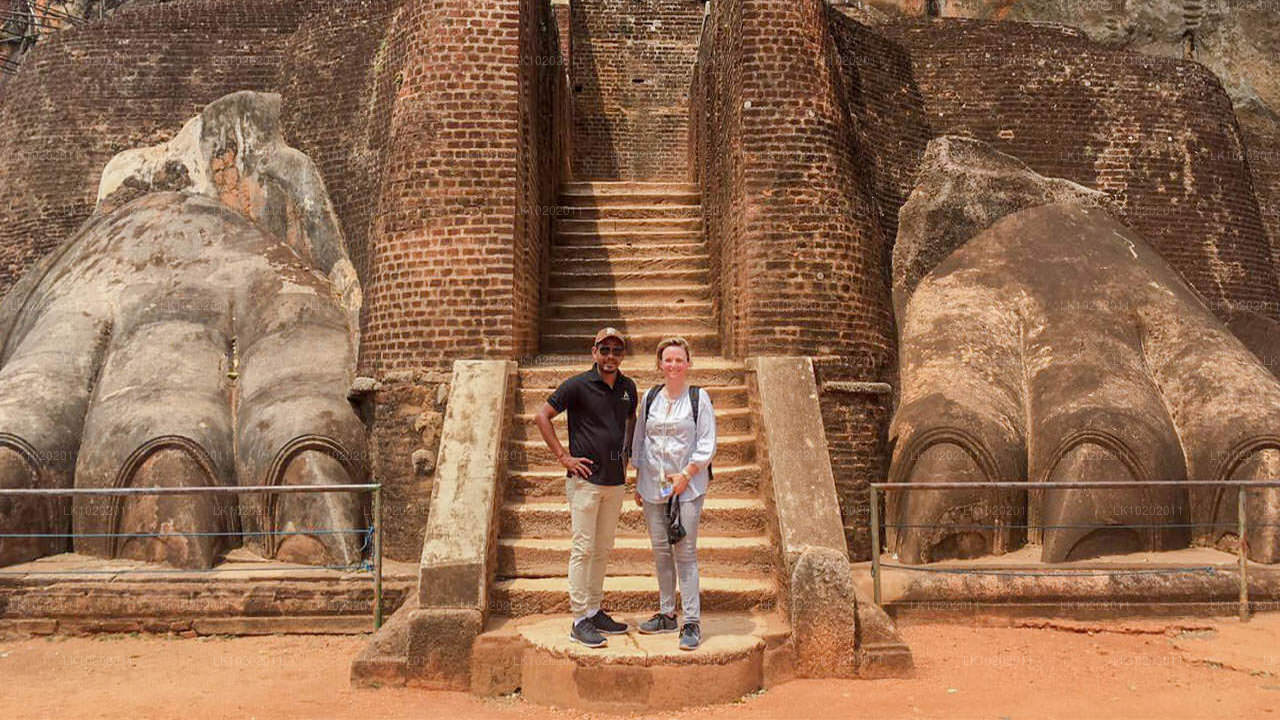 Sigirya en Minneriya vanuit Colombo (2 dagen)