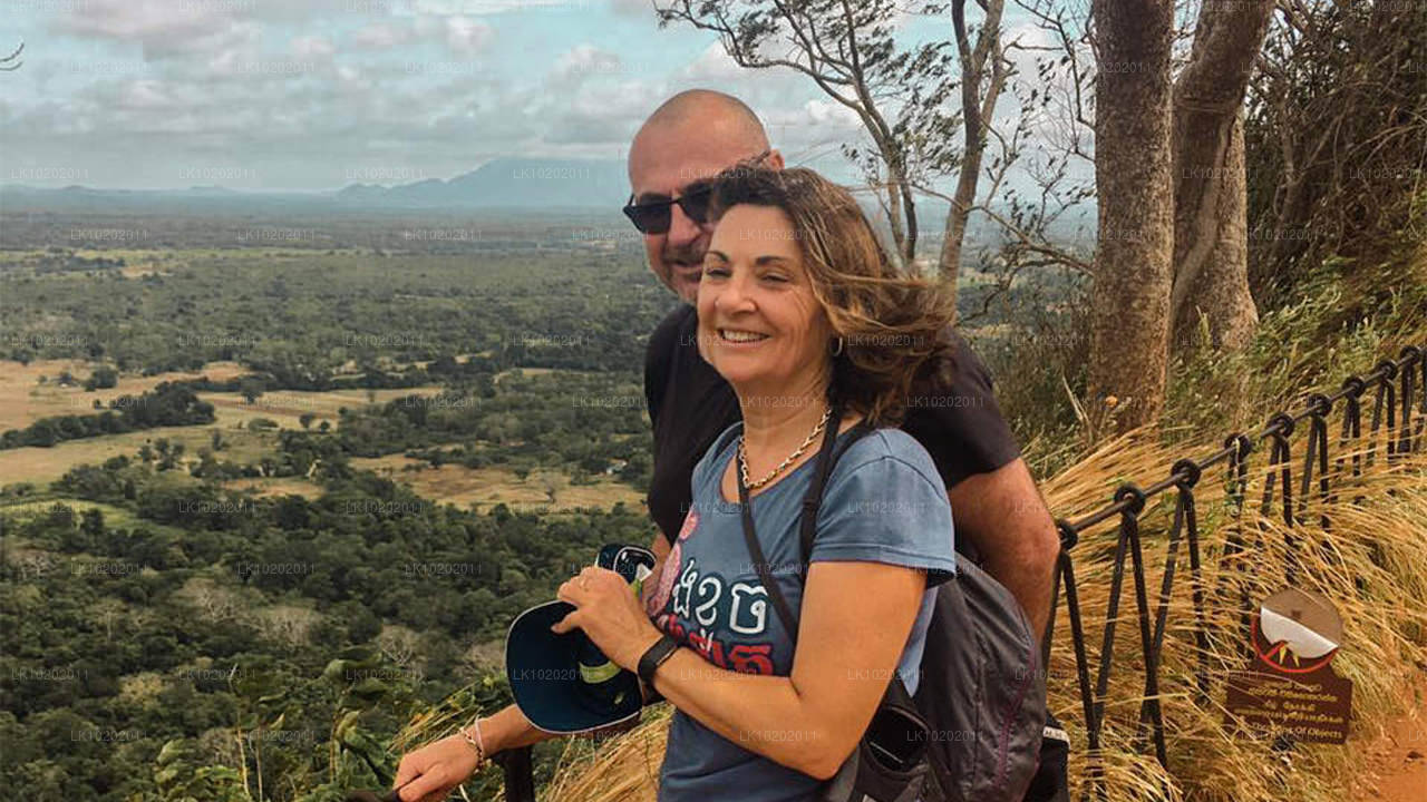 Sigirya en Minneriya vanuit Colombo (2 dagen)