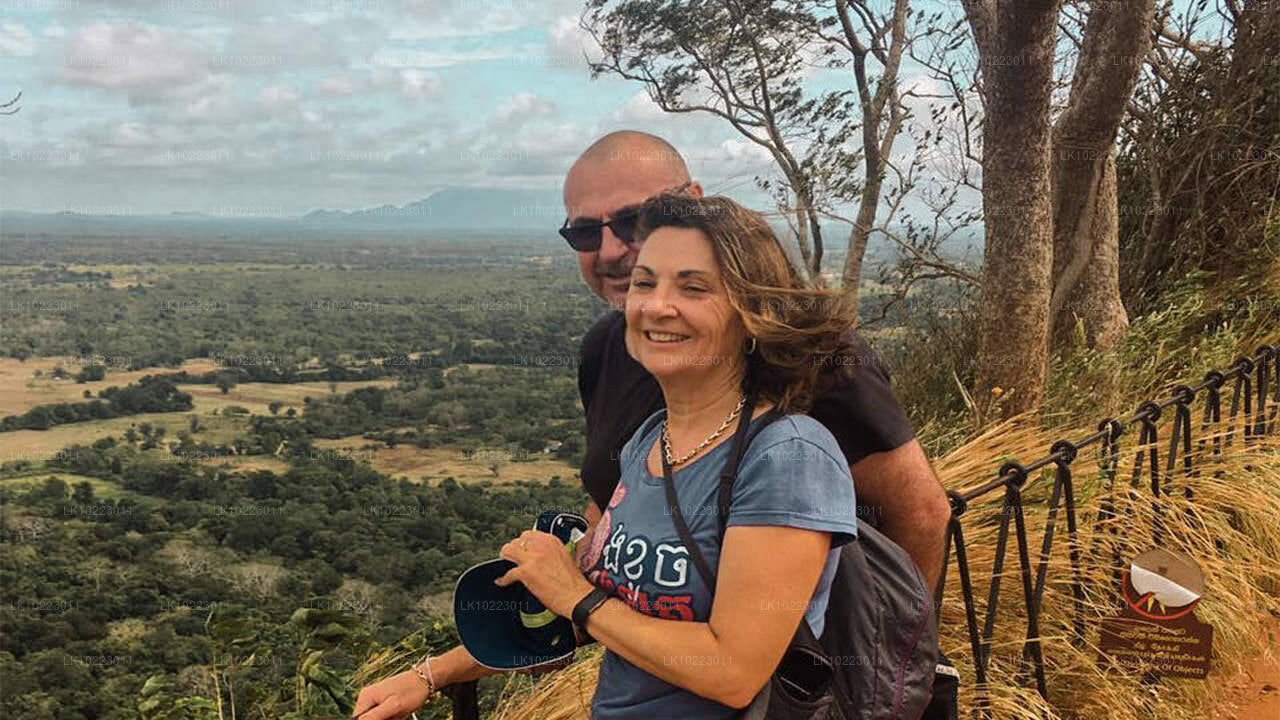 Sigirya en Minneriya vanuit Negombo (2 dagen)