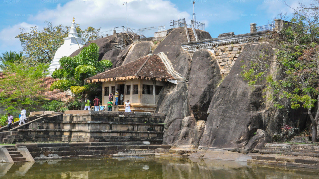 Heilige stad Anuradhapura uit Colombo