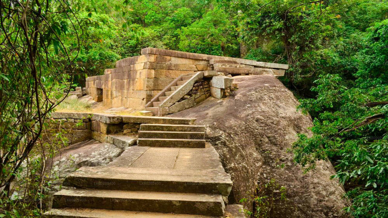 Ritigala, Kala Wewa en Namal Uyana van Sigiriya