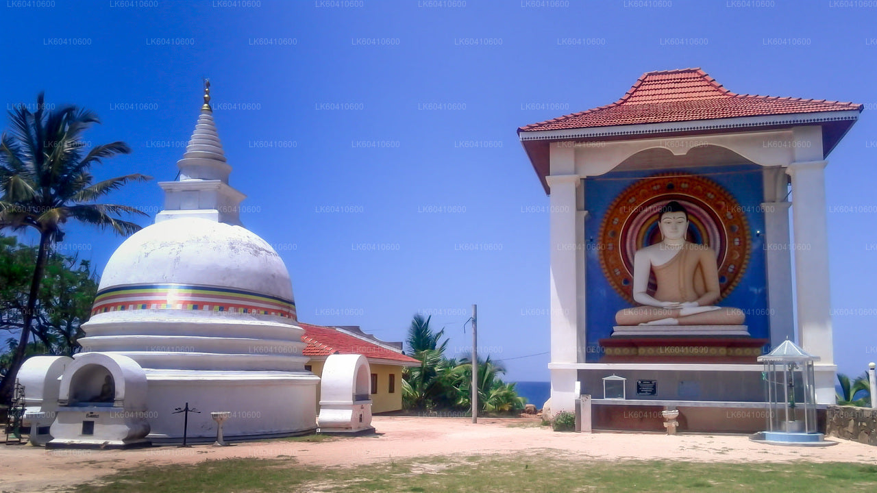 Tour langs verborgen tempels en afgelegen kustlijnen vanuit Unawatuna
