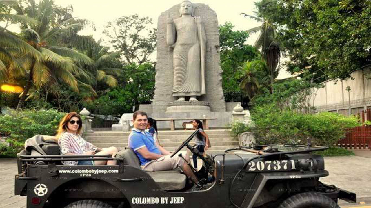 Stadstour door Colombo per oorlogsjeep