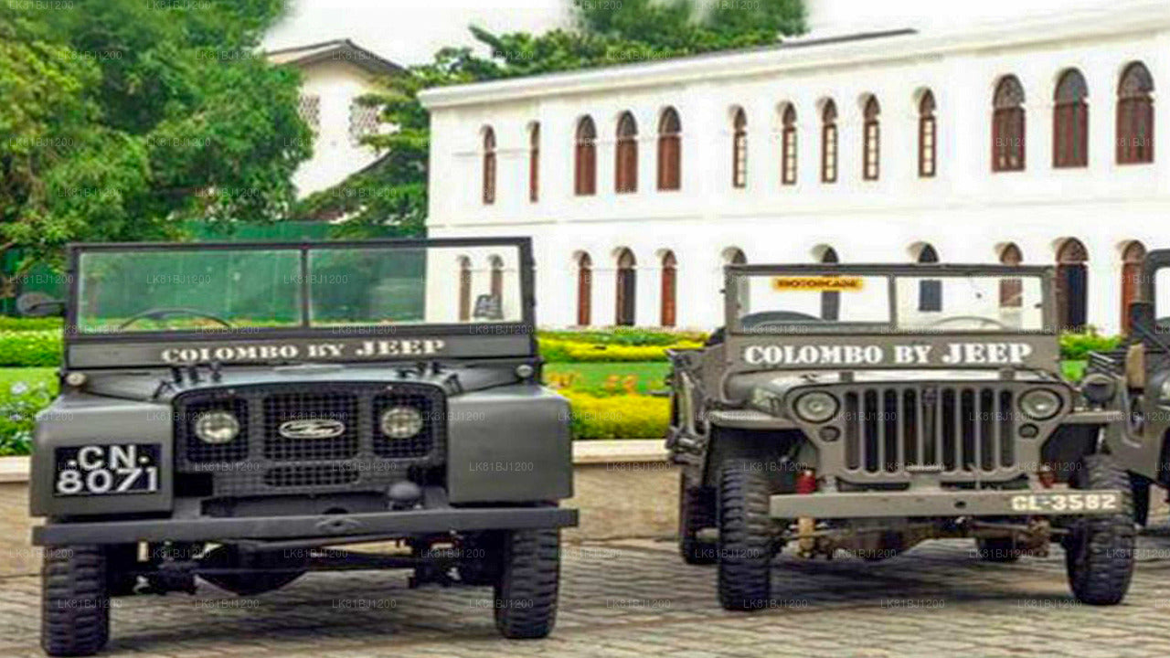 Stadstour door Colombo met een Land Rover Series 1 jeep vanuit de haven van Colombo